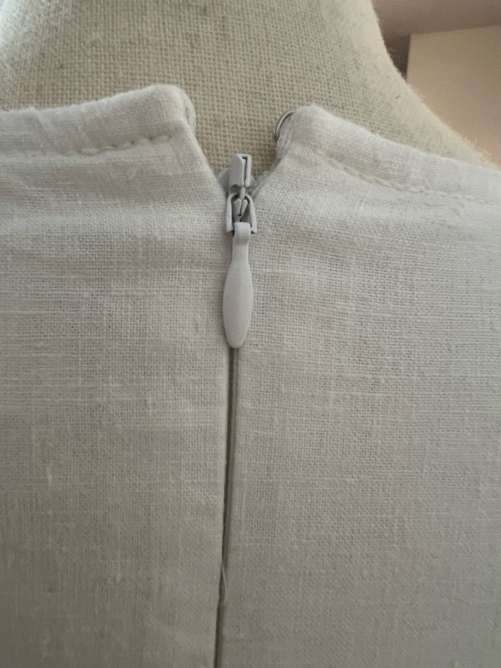Banana Republic White V-Neck Midi Dress - Picture 10 of 16